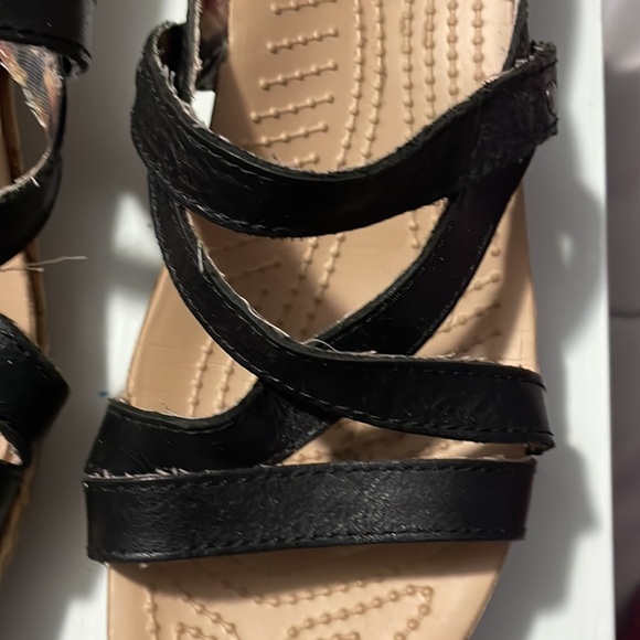 Croc black wedge sandals size 9 - Picture 4 of 5